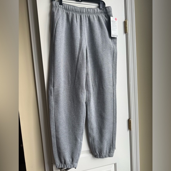 NWT - Lululemon Scuba Mid-Rise Oversized - Picture 11 of 16
